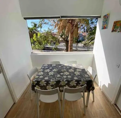 Molton Tenerife 2 Apartamento *